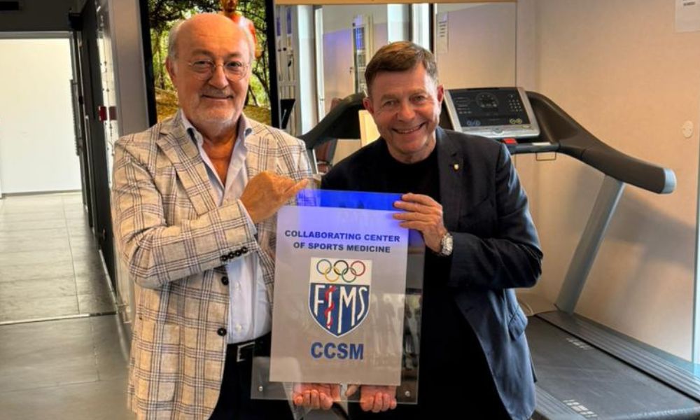 Dr. Riba e Prof. Pigozzi alla posa della Targa FIMS all'istituto CIDIMU Alba