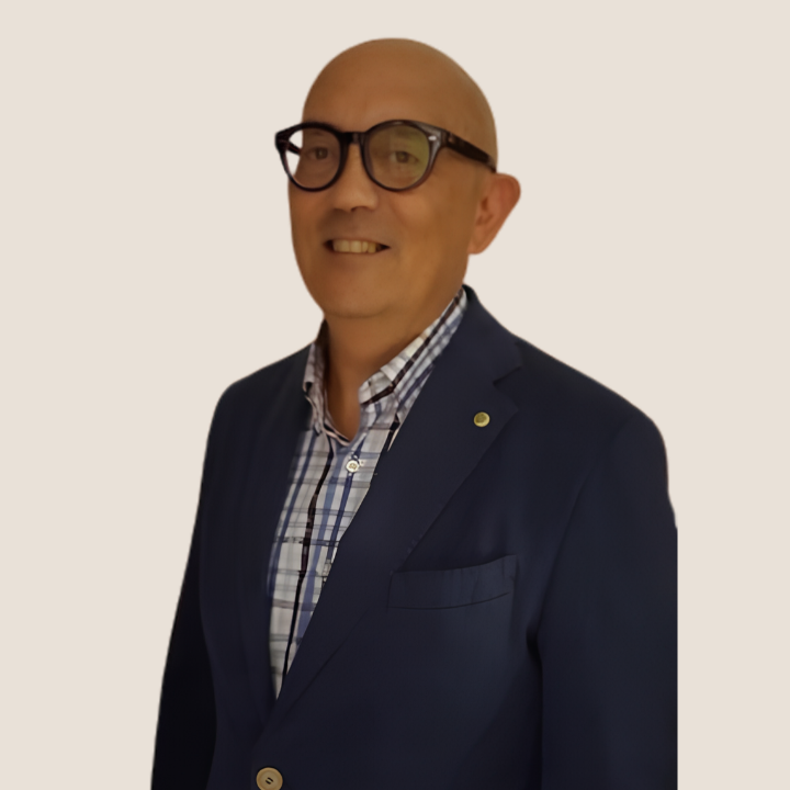 Foto CV Dr. Launaro